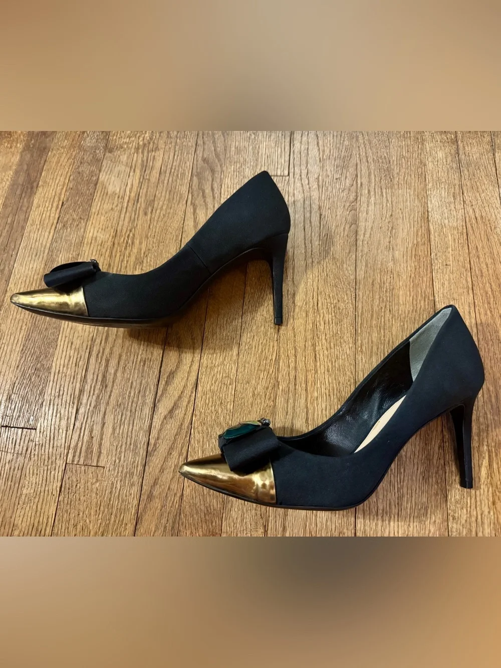 Tory Burch Black Pointed Toe Beetle Scarab Embellished Pumps - W9